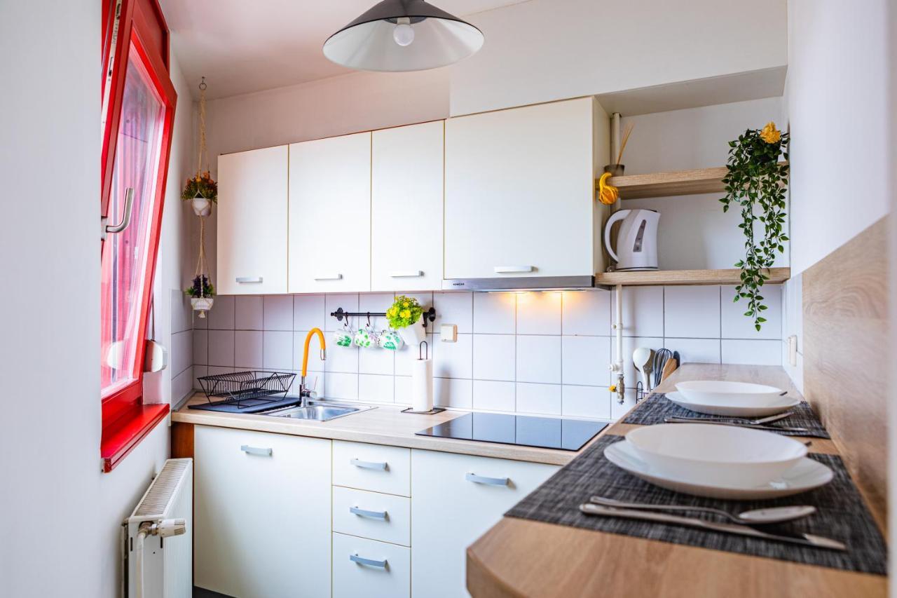 Flexible Selfcheckins 15 & 19 - Zagreb - Garage - Loggia - New - Apartments Repinc Екстериор снимка