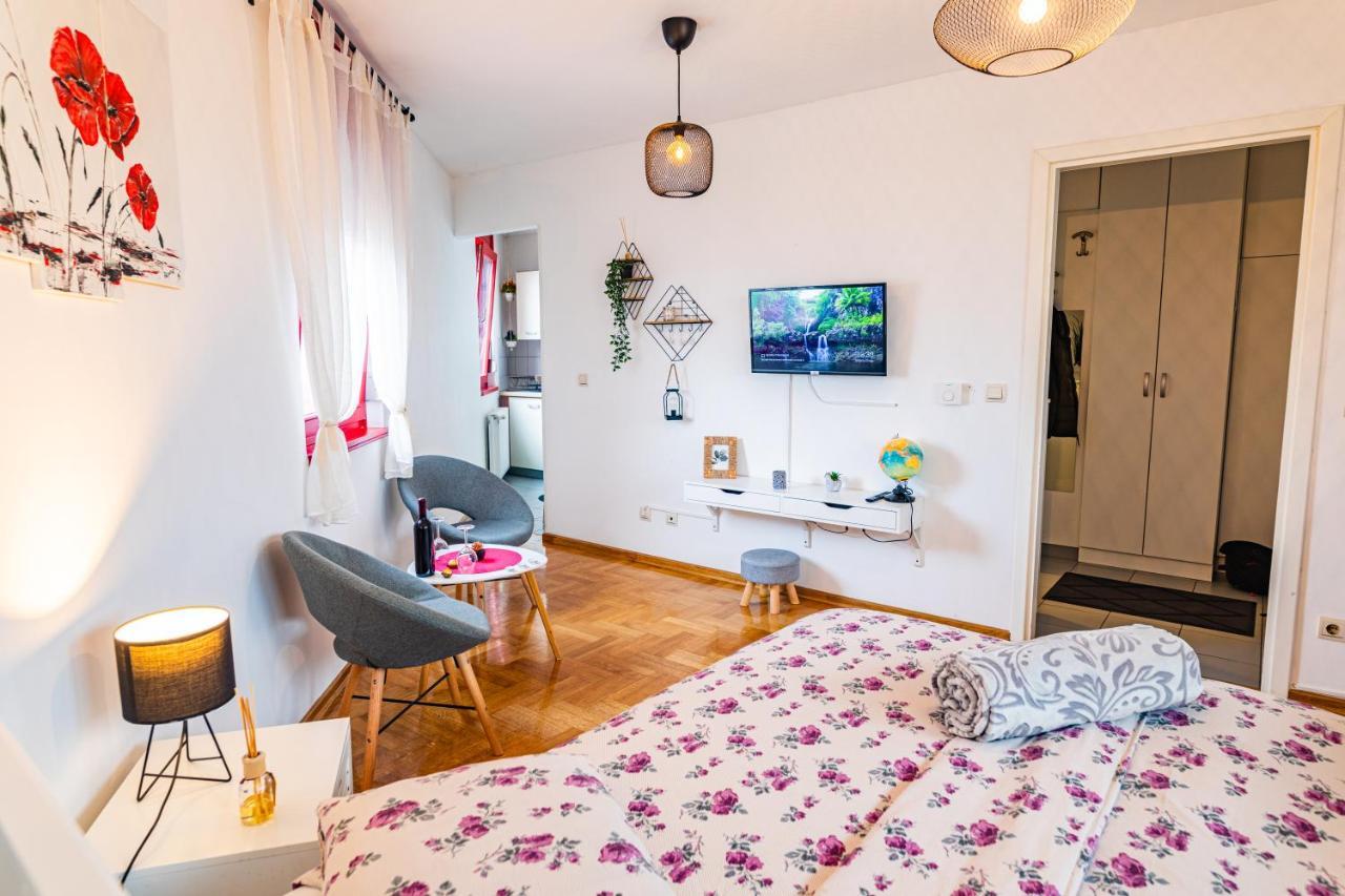 Flexible Selfcheckins 15 & 19 - Zagreb - Garage - Loggia - New - Apartments Repinc Екстериор снимка